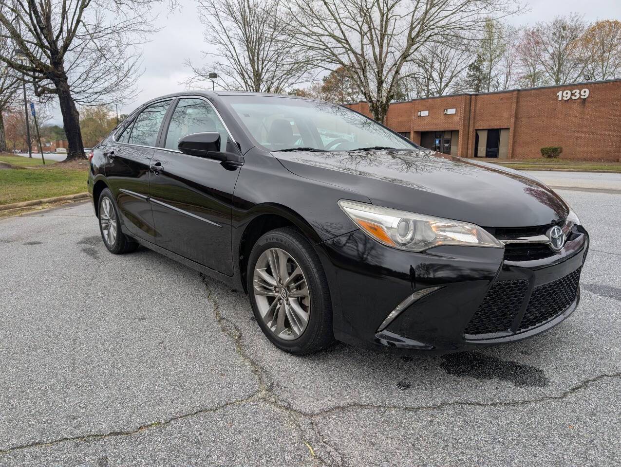 2017 Toyota Camry SE — Sedan — 148,974 mi — Stone Mountain, GA
