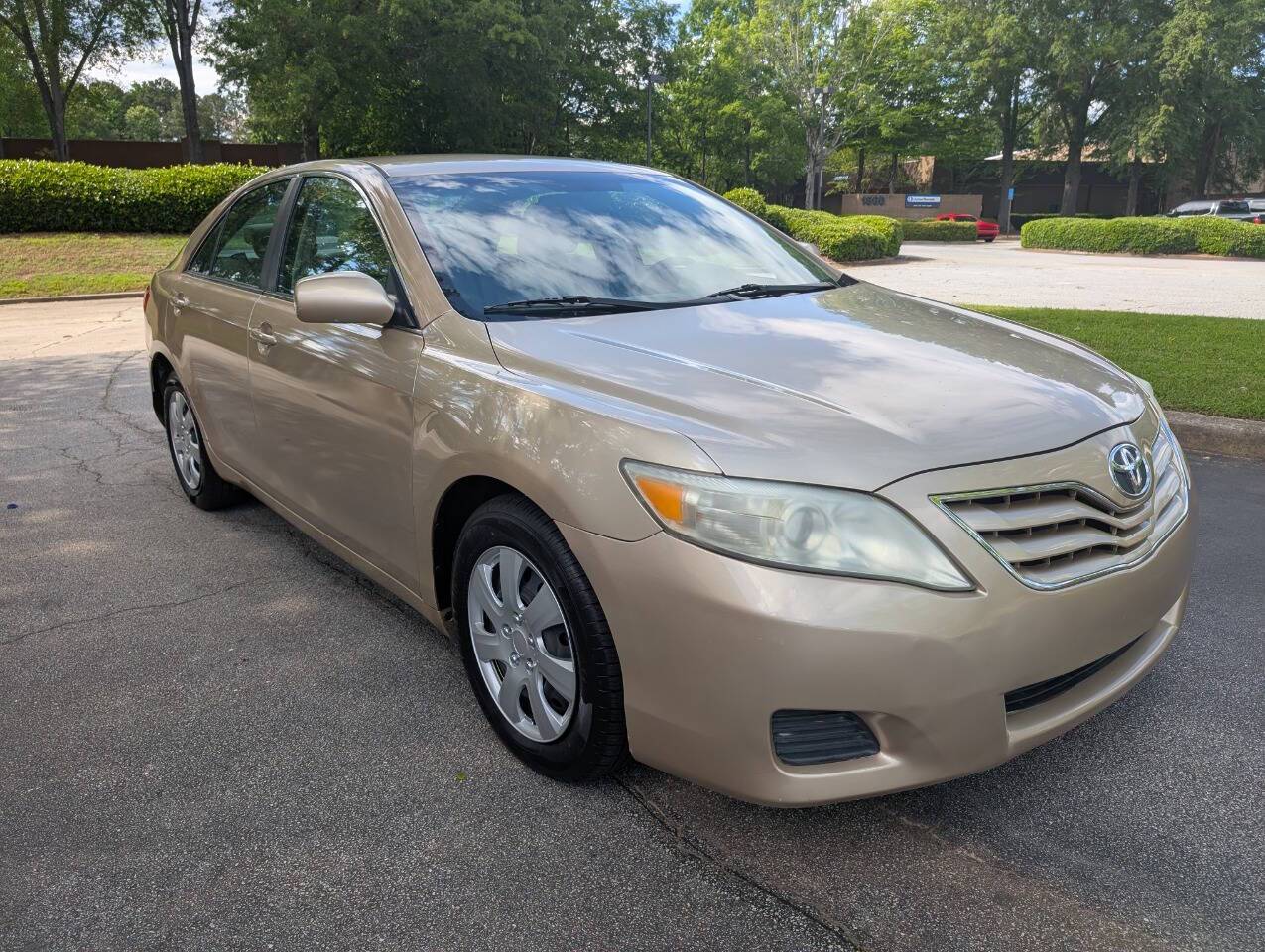 2010 Toyota Camry LE — Sedan — 170,870 mi — Stone Mountain, GA