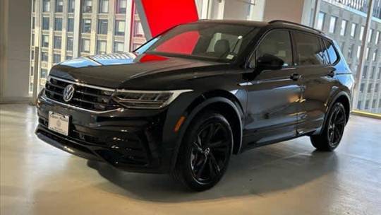 2023 Volkswagen Tiguan SE R-Line Black — SUV — 8,671 mi — New York, NY
