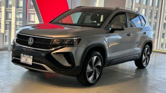2024 Volkswagen Taos SE — SUV — 2,079 mi — New York, NY