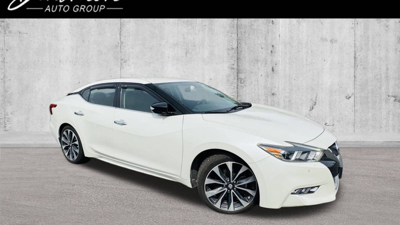 2017 Nissan Maxima SR