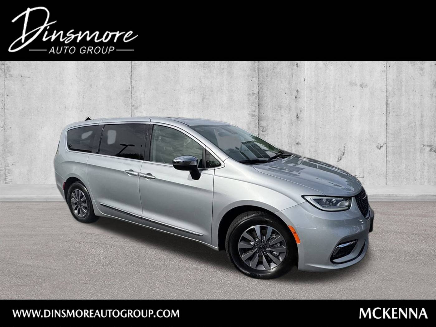 2023 Chrysler Pacifica Hybrid Limited — Minivan — 60,992 mi — McKenna, WA
