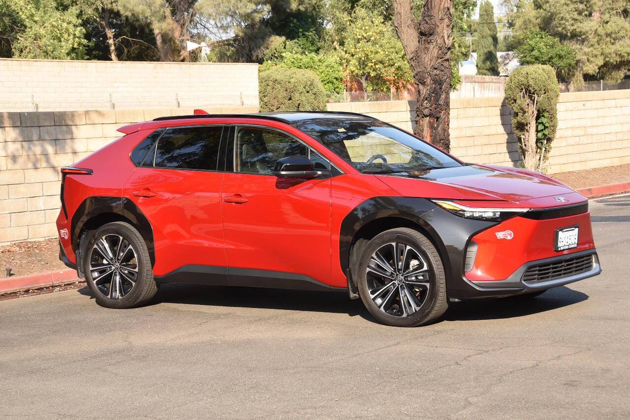 2023 Toyota bZ4X Limited — SUV — 30,125 mi — Riverside, CA