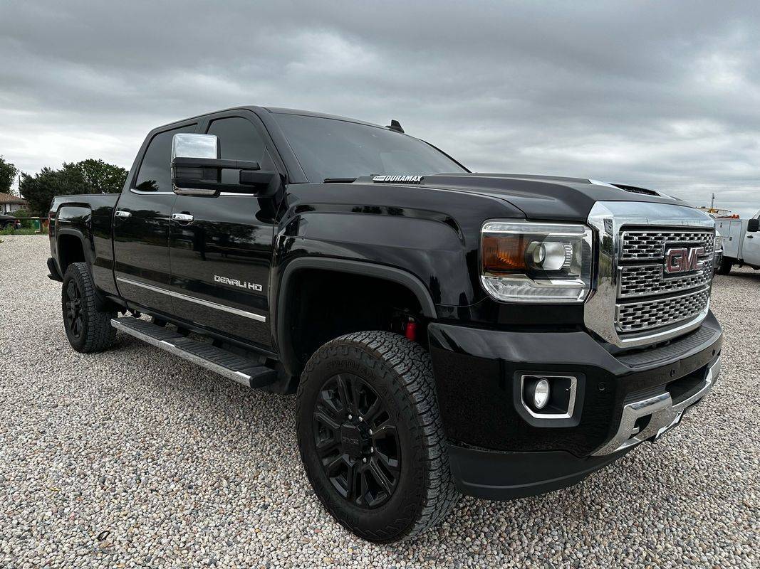2018 GMC Sierra 2500HD Denali — Pickup Truck — 139,015 mi — Brighton, CO