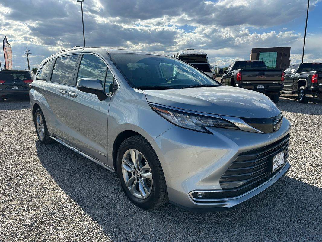 2021 Toyota Sienna Limited — Minivan — 63,184 mi — Brighton, CO