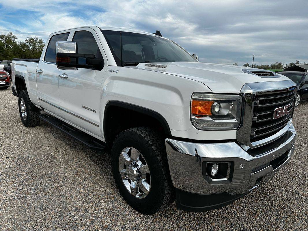 2019 GMC Sierra 2500HD SLT — Pickup Truck — 109,289 mi — Brighton, CO