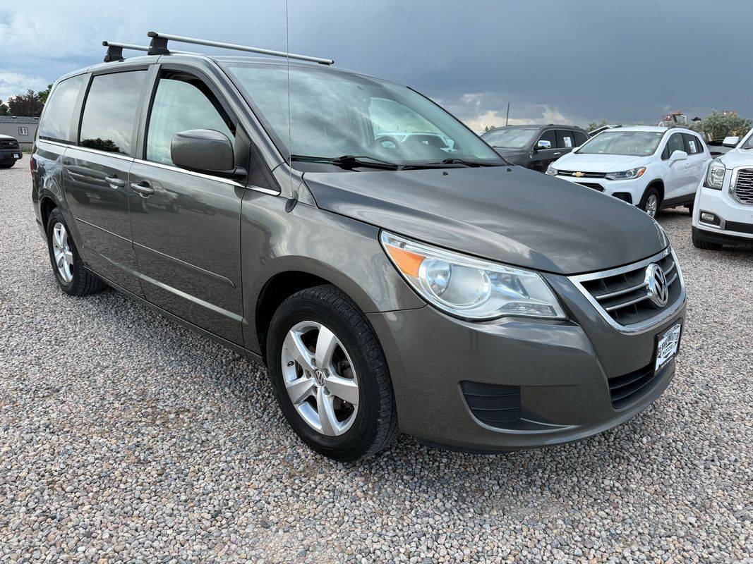 2010 Volkswagen Routan SE — Minivan — 116,263 mi — Brighton, CO