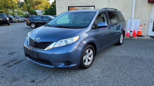 2014 Toyota Sienna LE — Minivan — 128,547 mi — New Castle, DE