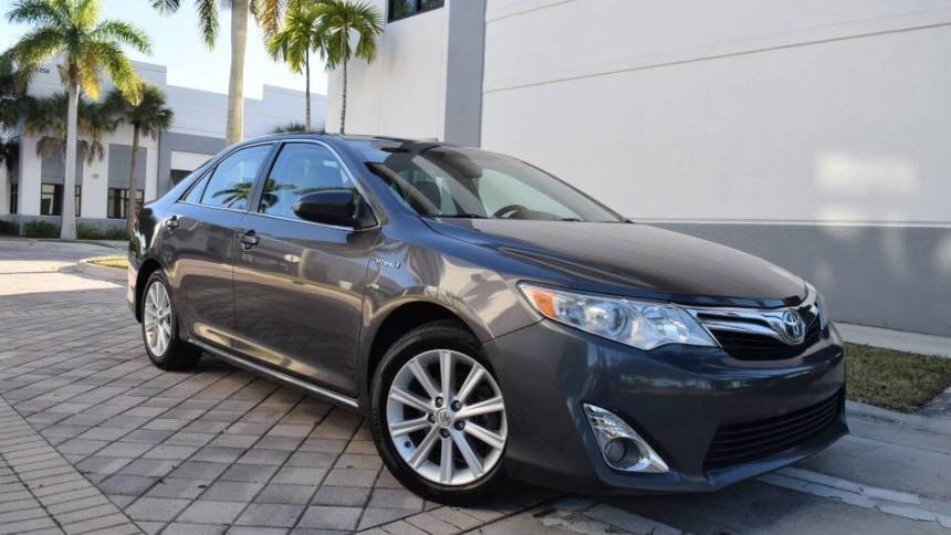 2013 Toyota Camry Hybrid XLE — Sedan — 147,590 mi — Royal Palm Beach, FL
