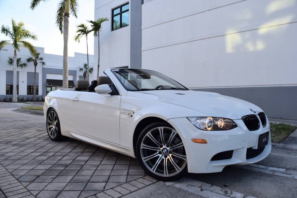 2011 BMW M3 Standard