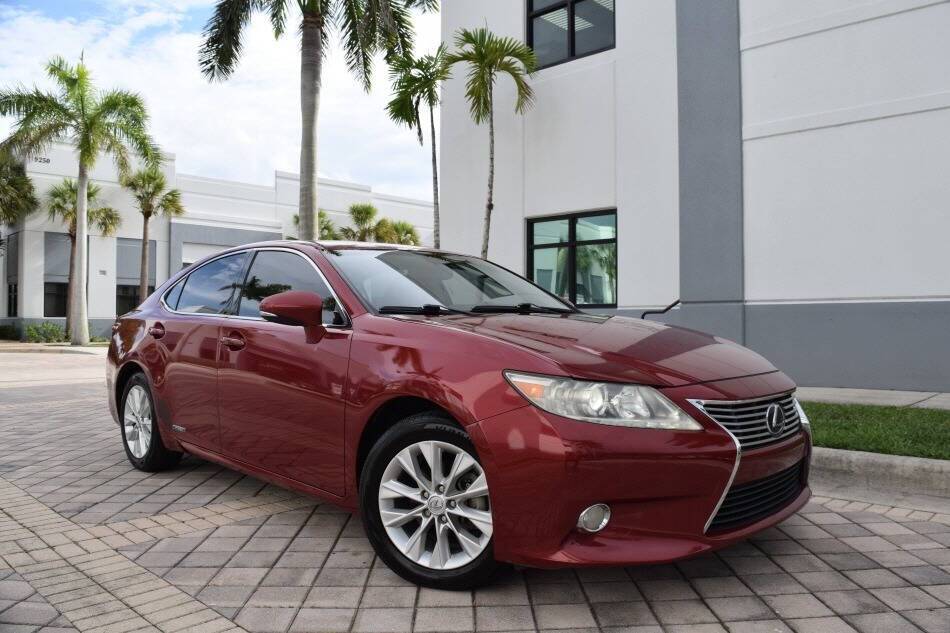 2013 Lexus ES ES 300h — Sedan — 151,330 mi — Royal Palm Beach, FL