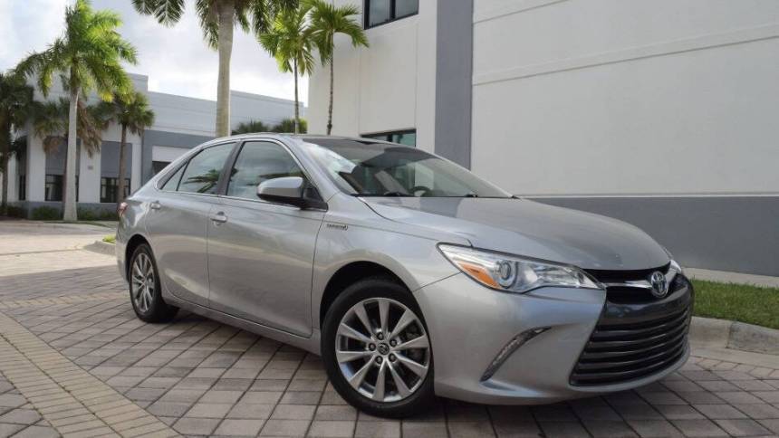 2015 Toyota Camry Hybrid XLE — Sedan — 97,380 mi — Royal Palm Beach, FL