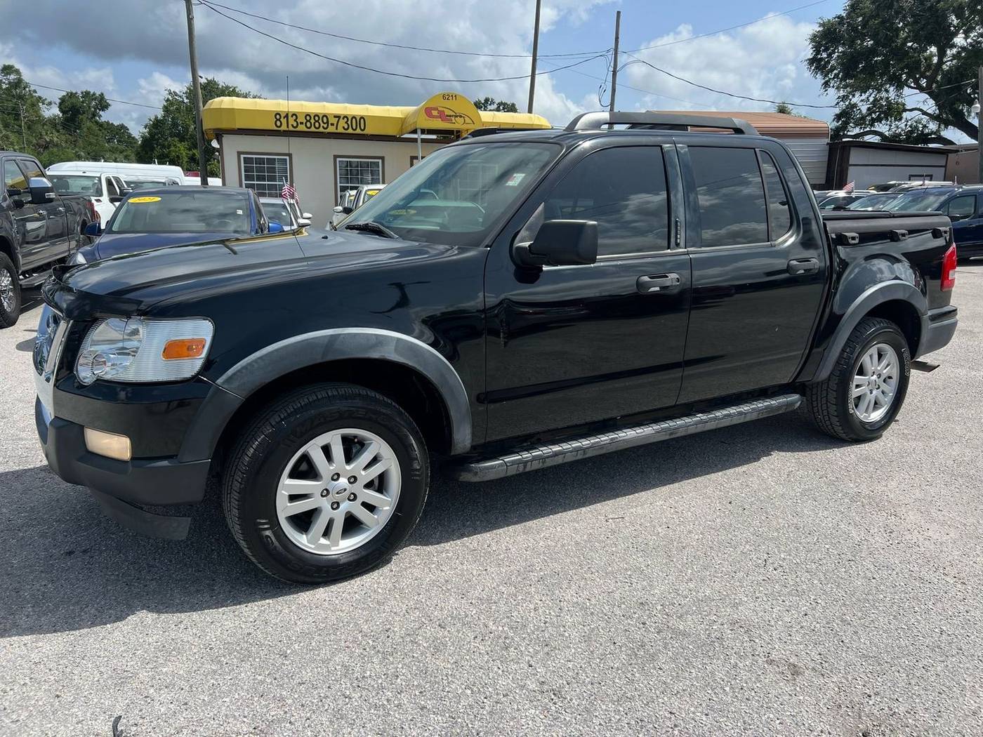 2008 Ford Explorer Sport Trac XLT — Pickup Truck — 180,000 mi — Tampa, FL
