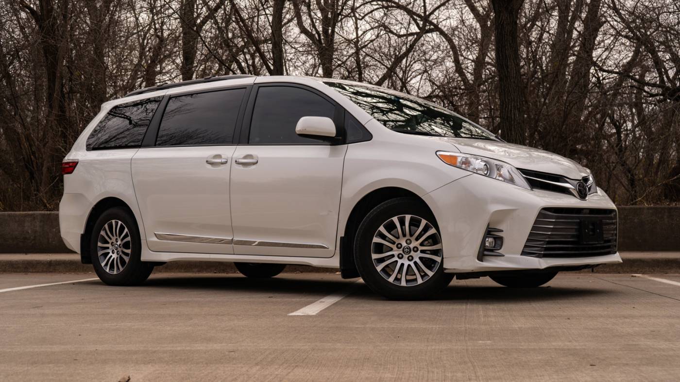 2018 Toyota Sienna XLE Premium — Minivan — 46,635 mi — McKinney, TX