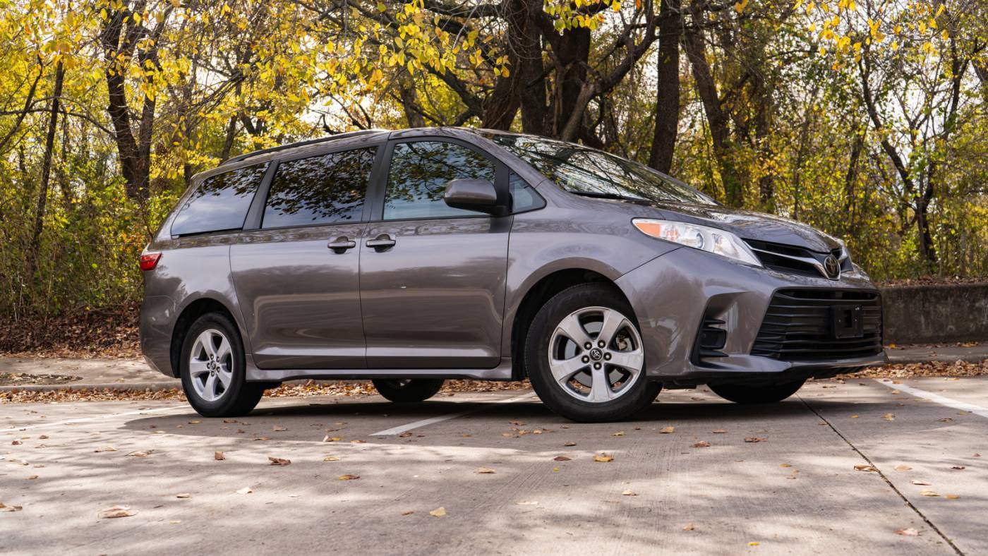 2019 Toyota Sienna LE — Minivan — 76,088 mi — McKinney, TX