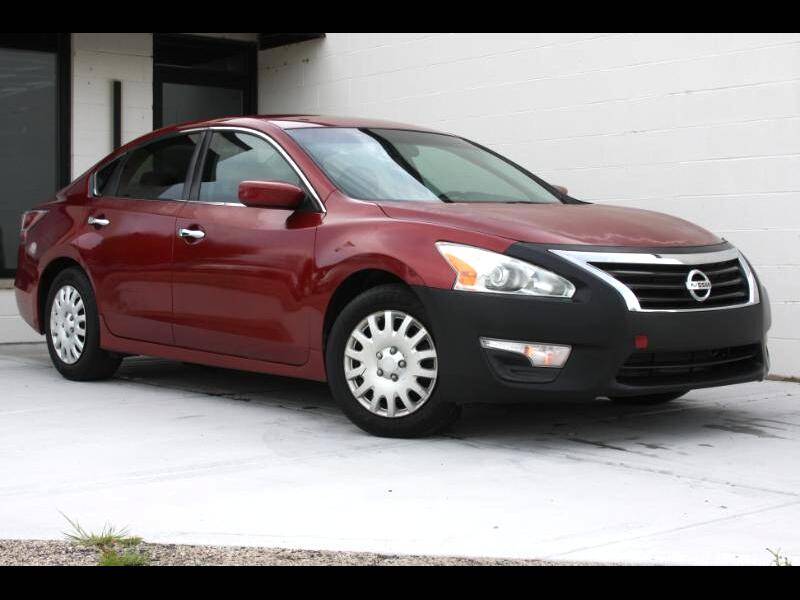 2015 Nissan Altima 2.5 SV — Sedan — 213,298 mi — Geneva, IL