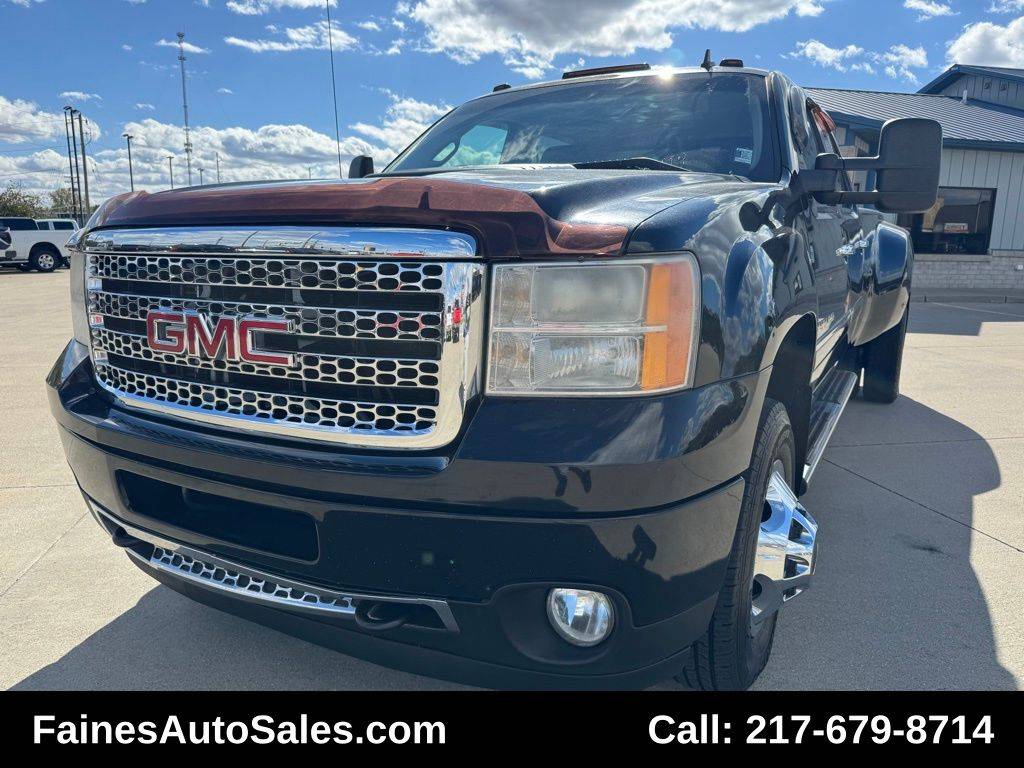 2011 GMC Sierra 3500HD Denali — Pickup Truck — 190,731 mi — Springfield, IL