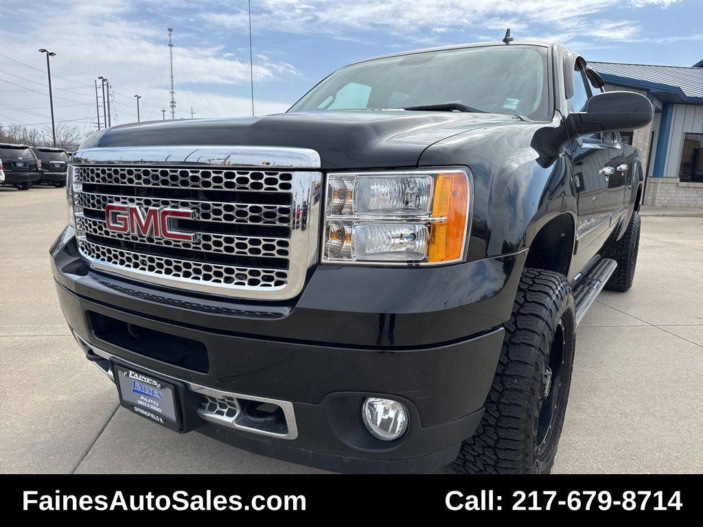 2011 GMC Sierra 2500HD Denali — Pickup Truck — 84,728 mi — Springfield, IL
