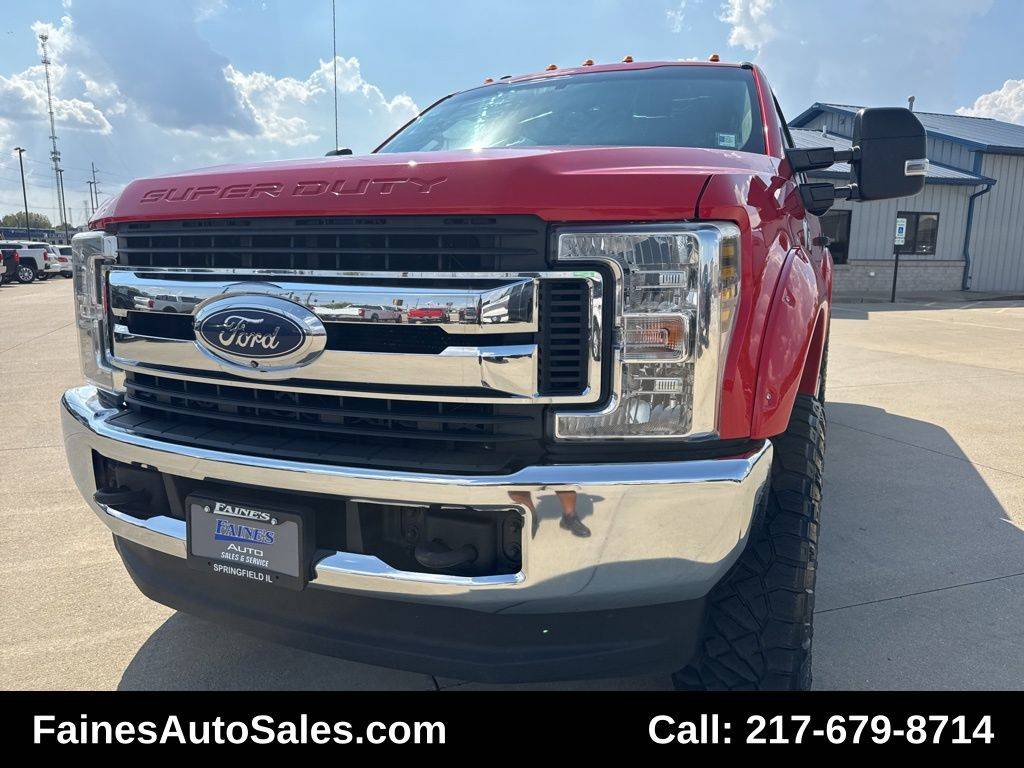 2019 Ford Super Duty F-250 XL — Pickup Truck — 205,527 mi — Springfield, IL