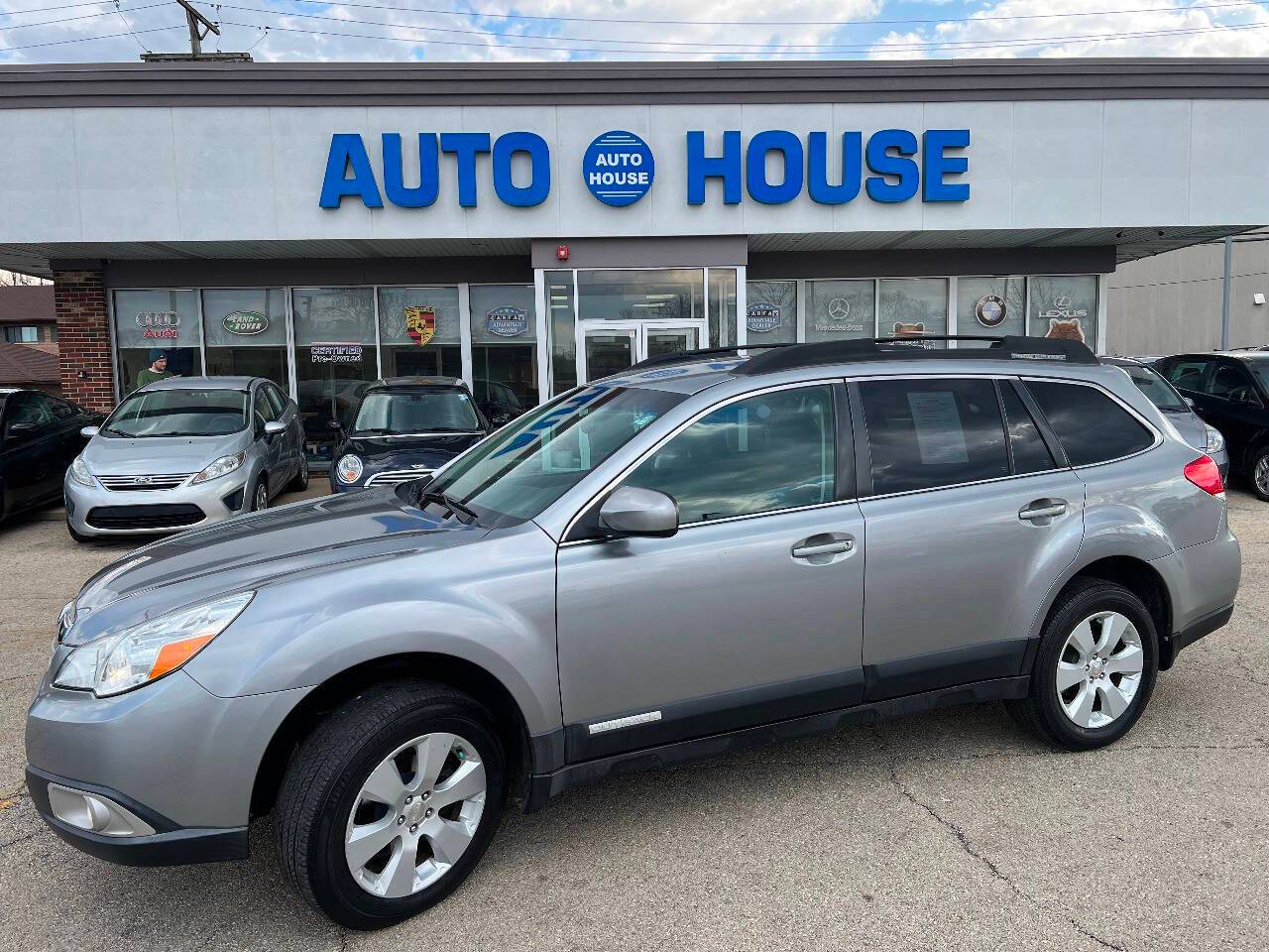 2011 Subaru Outback 2.5i Premium — SUV — 102,141 mi — Downers Grove, IL