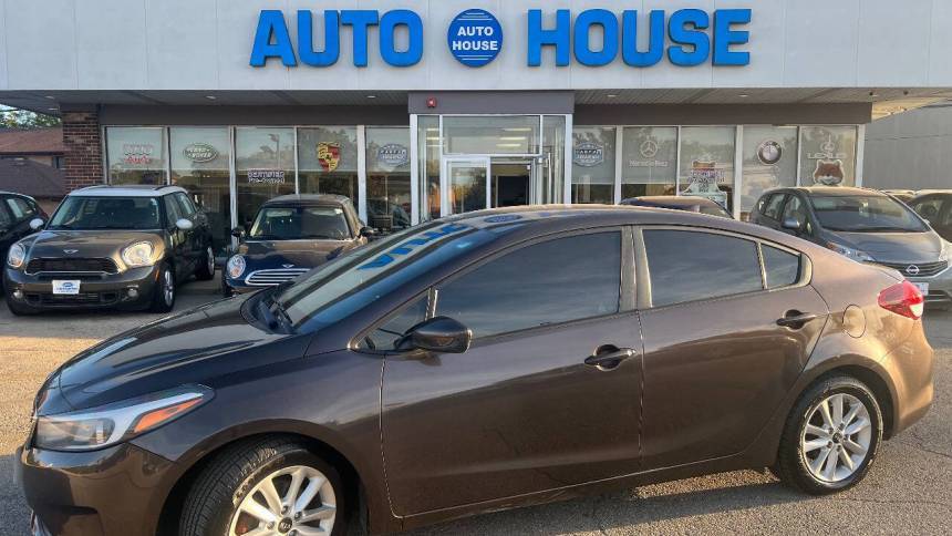 2017 Kia Forte LX — Sedan — 108,676 mi — Downers Grove, IL