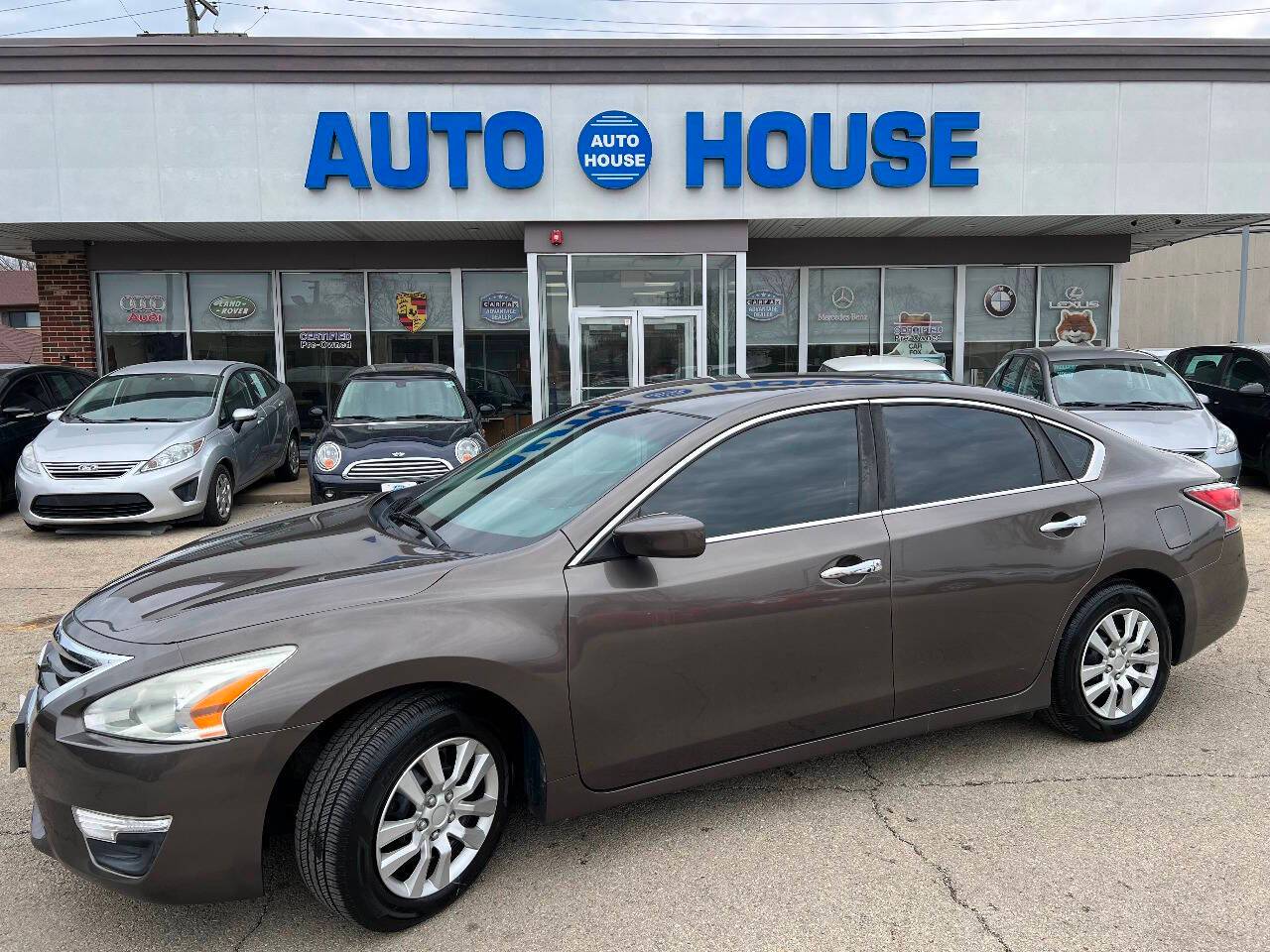 2015 Nissan Altima 2.5 — Sedan — 111,518 mi — Downers Grove, IL