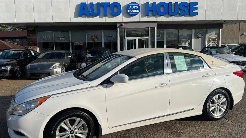 2011 Hyundai Sonata GLS — Sedan — 83,683 mi — Downers Grove, IL