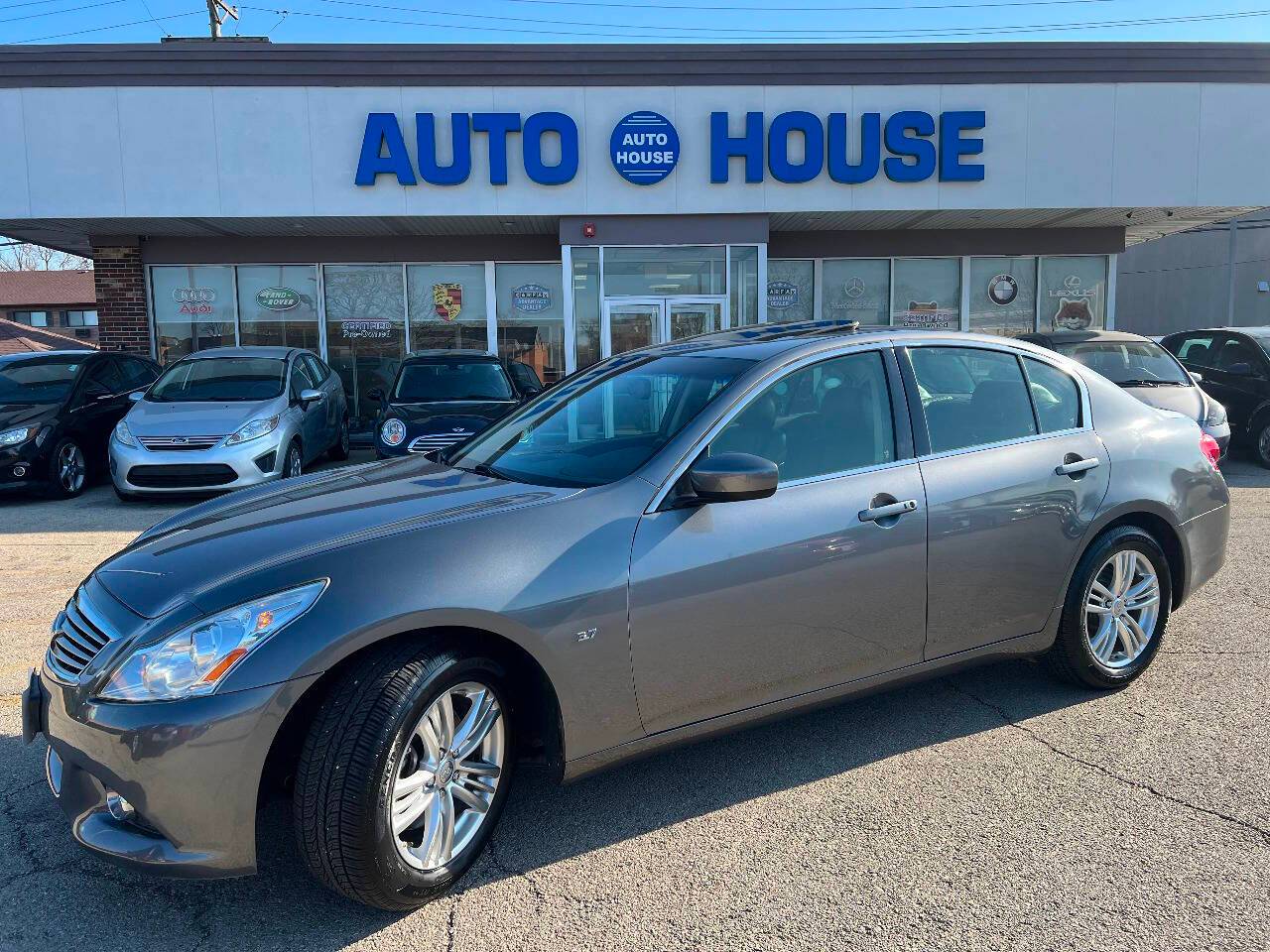 2015 INFINITI Q40 Standard — Sedan — 73,091 mi — Downers Grove, IL