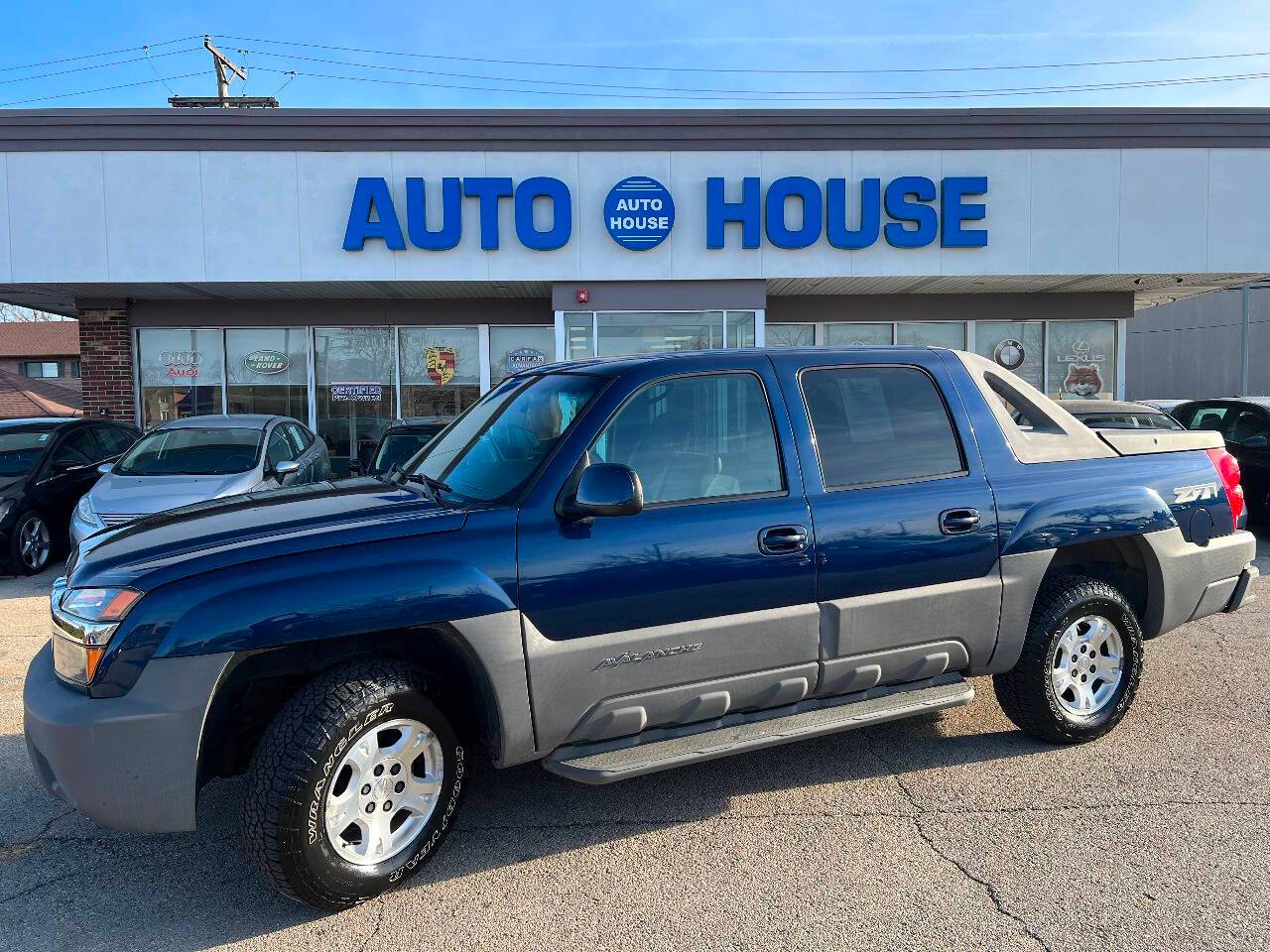 2002 Chevrolet Avalanche Base — Pickup Truck — 73,866 mi — Downers Grove, IL