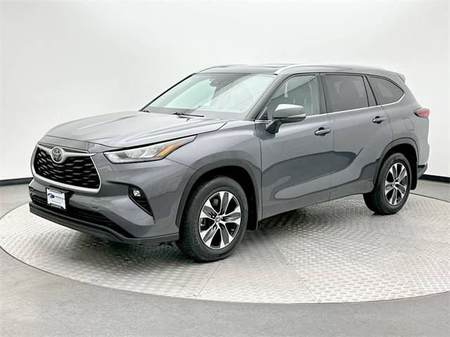 2020 Toyota Highlander XLE — SUV — 20,824 mi — Littleton, CO