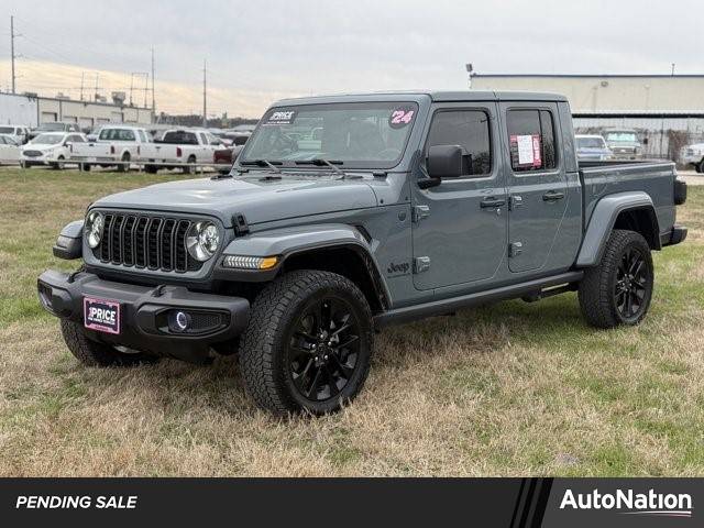 2024 Jeep Gladiator Nighthawk — Pickup Truck — 6,100 mi — Burleson, TX