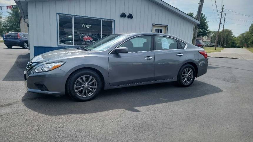 2017 Nissan Altima 2.5 SV — Sedan — 107,412 mi — Terre Haute, IN