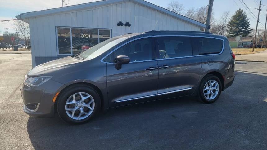 2017 Chrysler Pacifica Touring L — Minivan — 112,007 mi — Terre Haute, IN