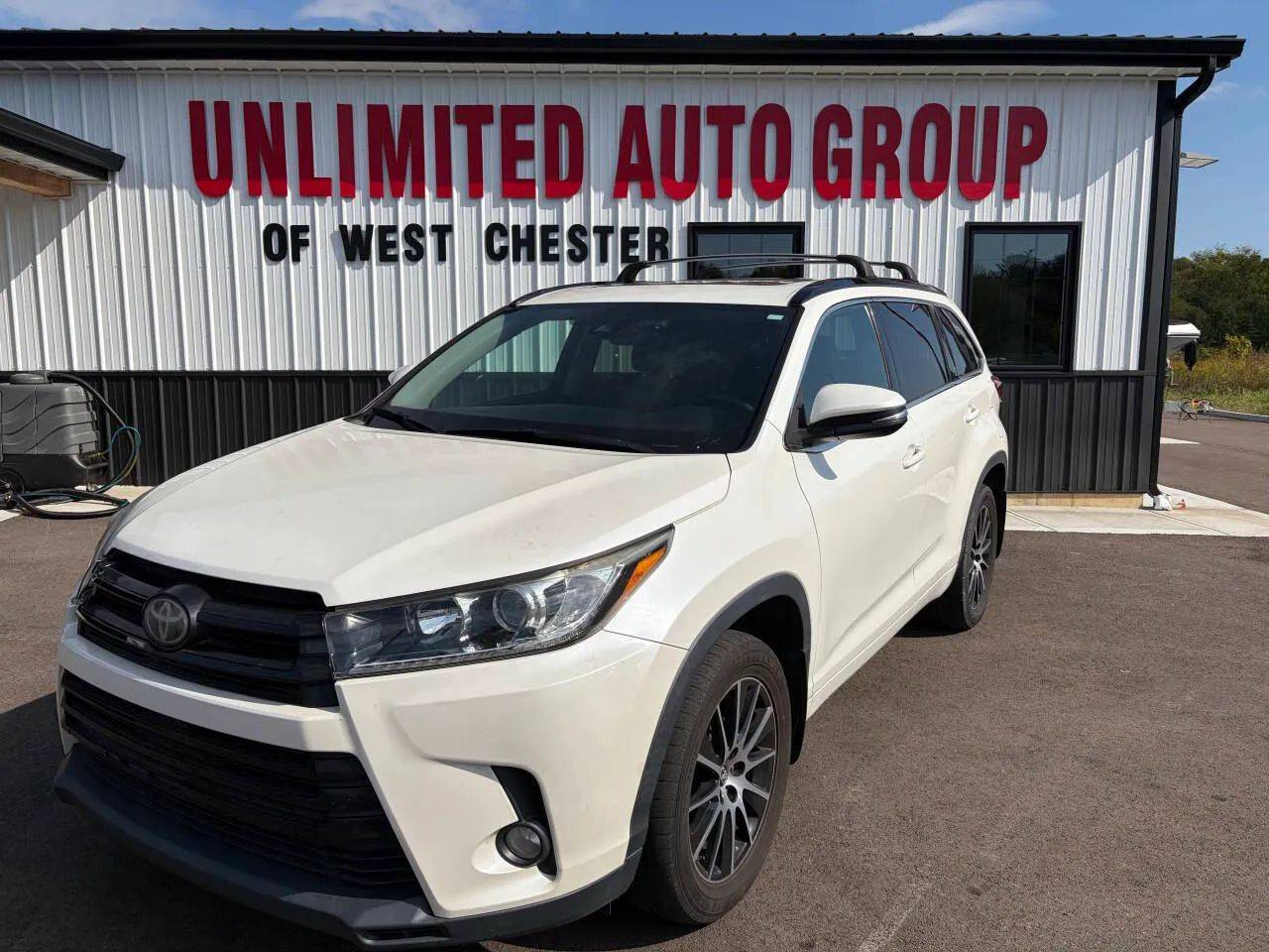 2017 Toyota Highlander SE V6 — SUV — 123,607 mi — West Chester, OH