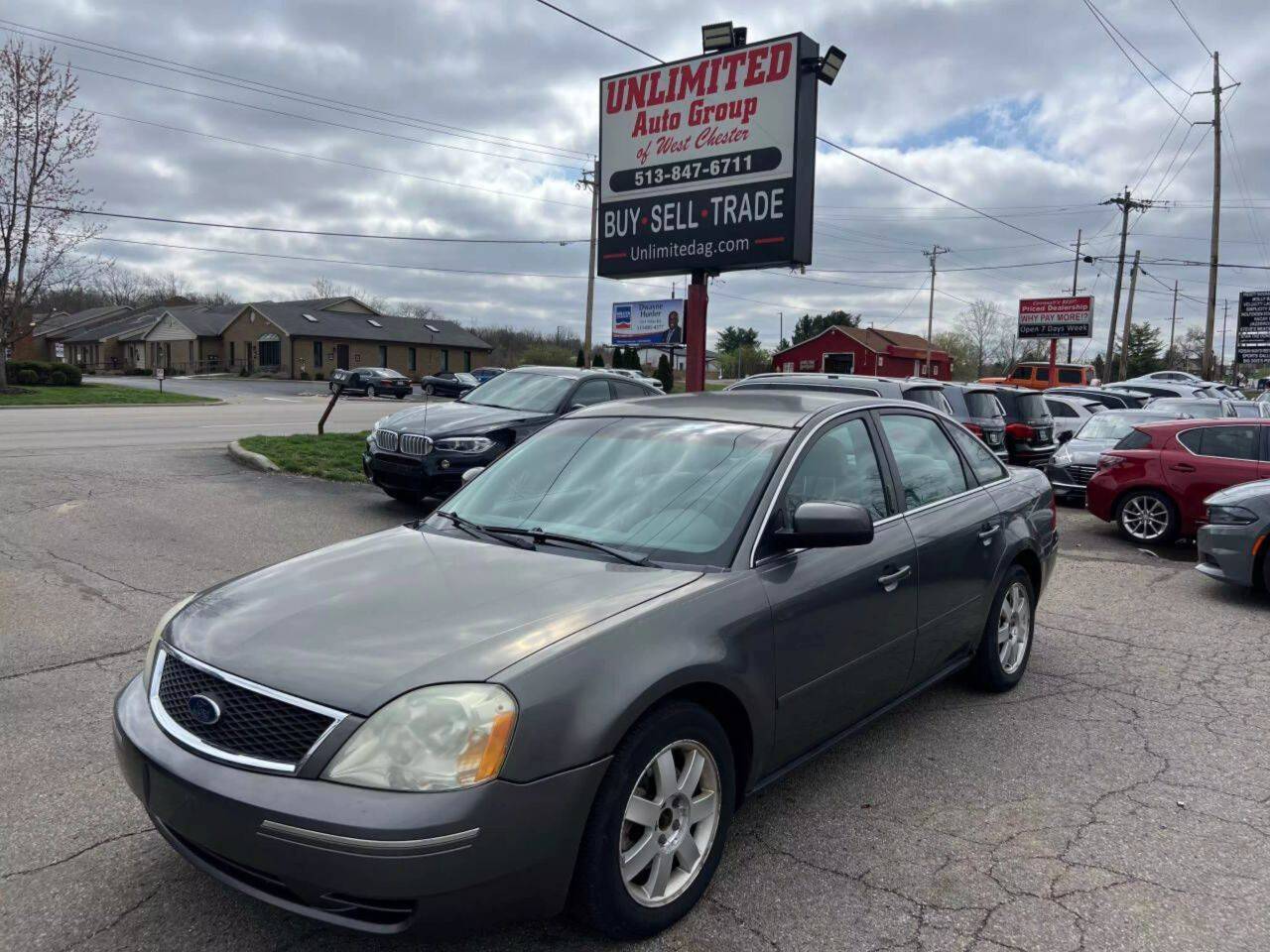 2005 Ford Five Hundred SE — Sedan — 122,038 mi — West Chester, OH