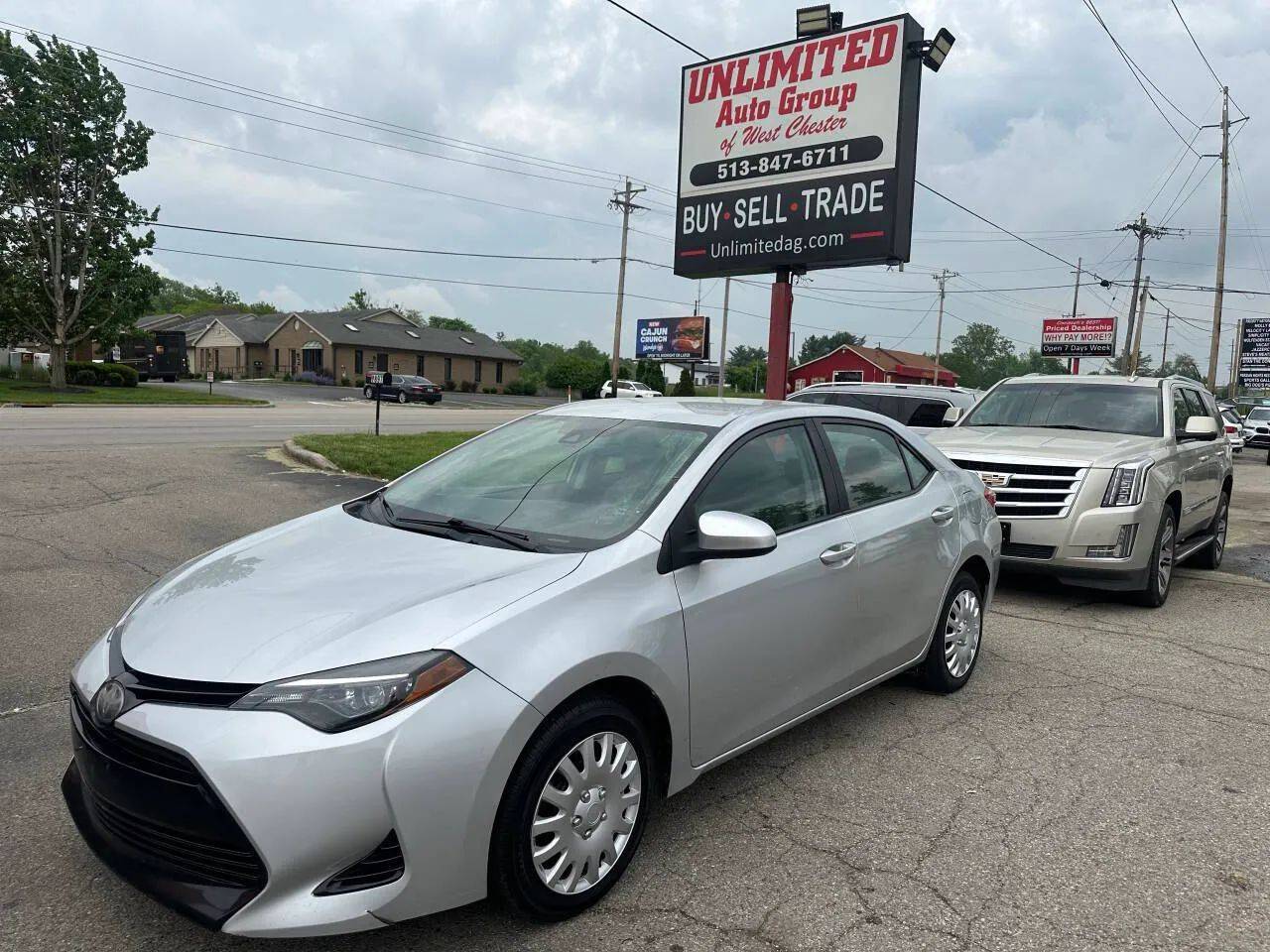 2017 Toyota Corolla LE — Sedan — 123,420 mi — West Chester, OH