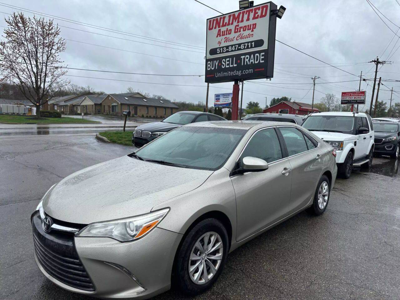 2015 Toyota Camry LE — Sedan — 116,863 mi — West Chester, OH