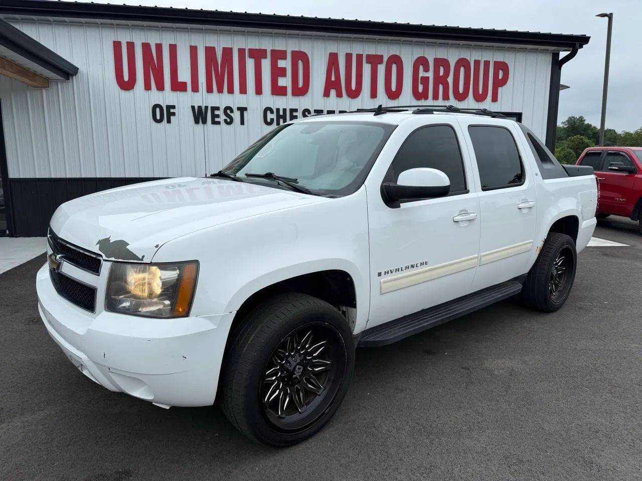 2009 Chevrolet Avalanche 2LT — Pickup Truck — 141,985 mi — West Chester, OH