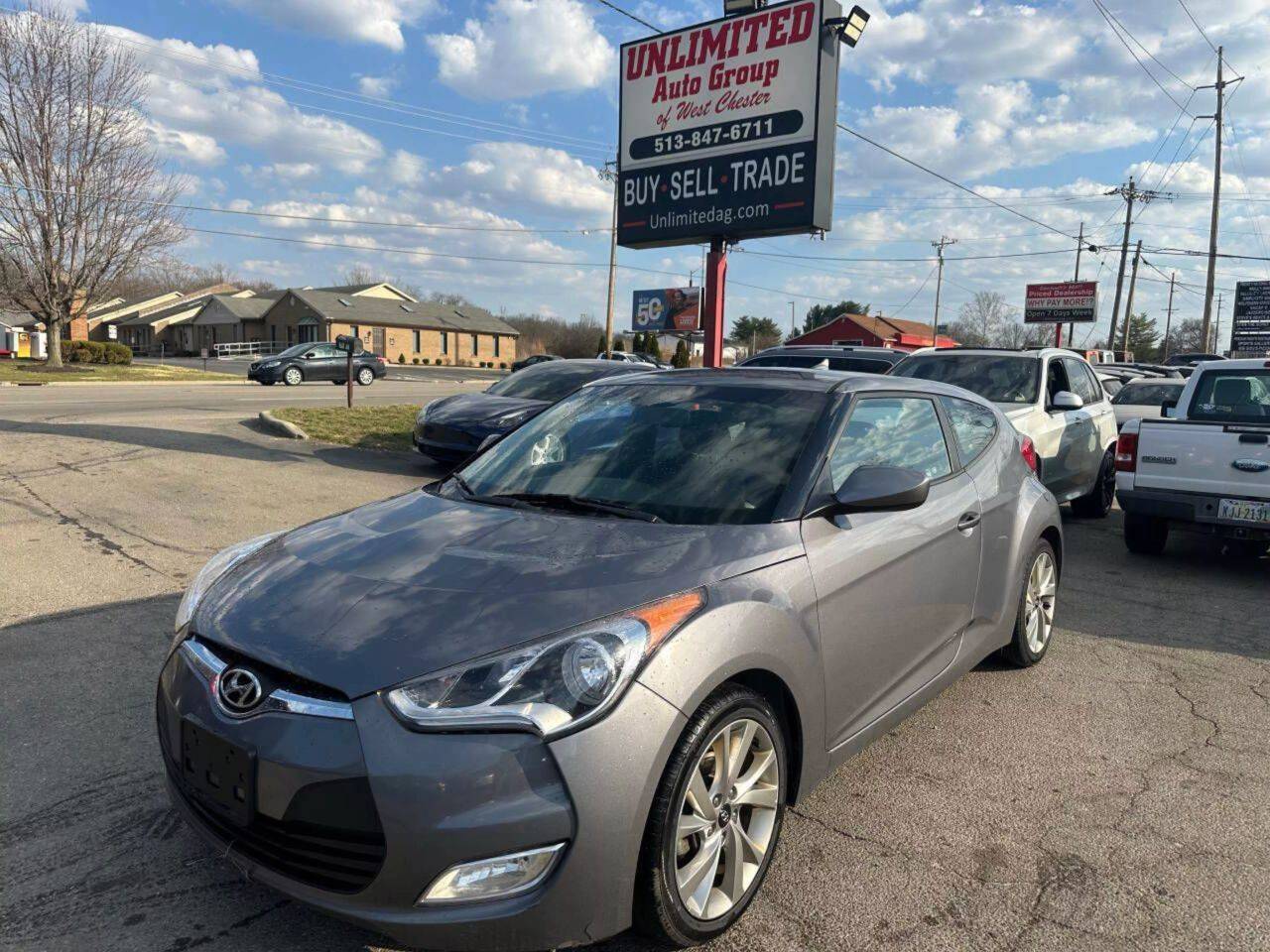 2017 Hyundai Veloster Base — Hatchback — 120,494 mi — West Chester, OH