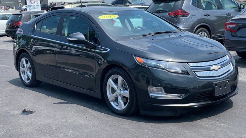 2015 Chevrolet Volt Base — Sedan — 111,194 mi — Worcester, MA