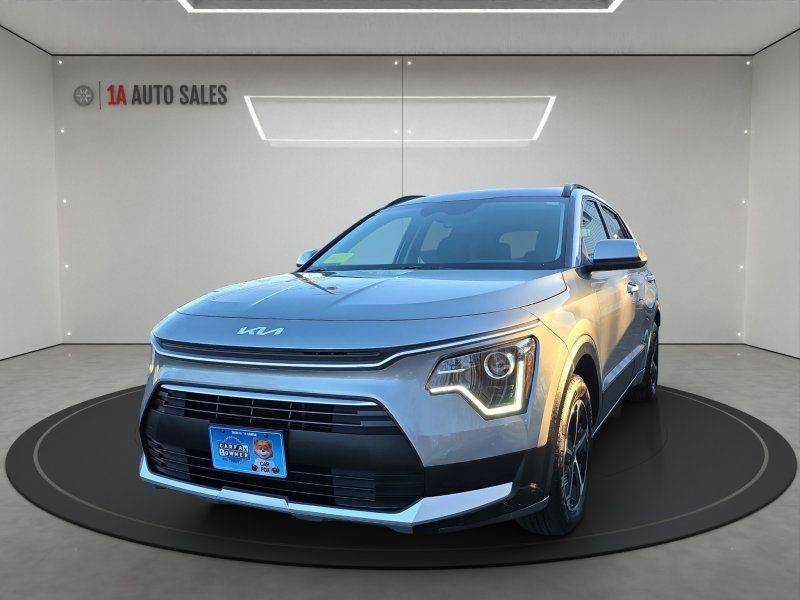 2023 Kia Niro Hybrid LX — SUV — 9,811 mi — Walpole, MA