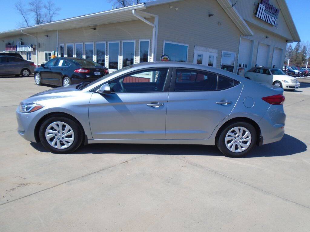 2017 Hyundai Elantra SE — Sedan — 18,752 mi — Milaca, MN