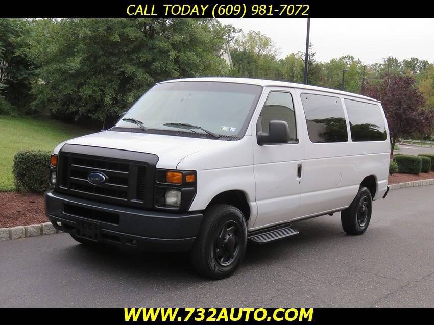 2010 Ford Econoline Wagon E-350 Super Duty XLT