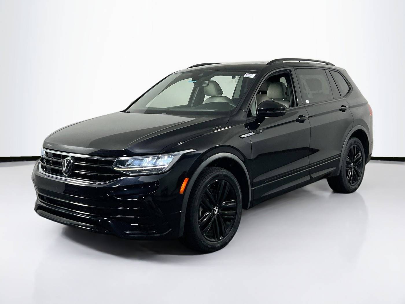 2022 Volkswagen Tiguan SE R-Line Black — SUV — 28,584 mi — Williamstown, NJ