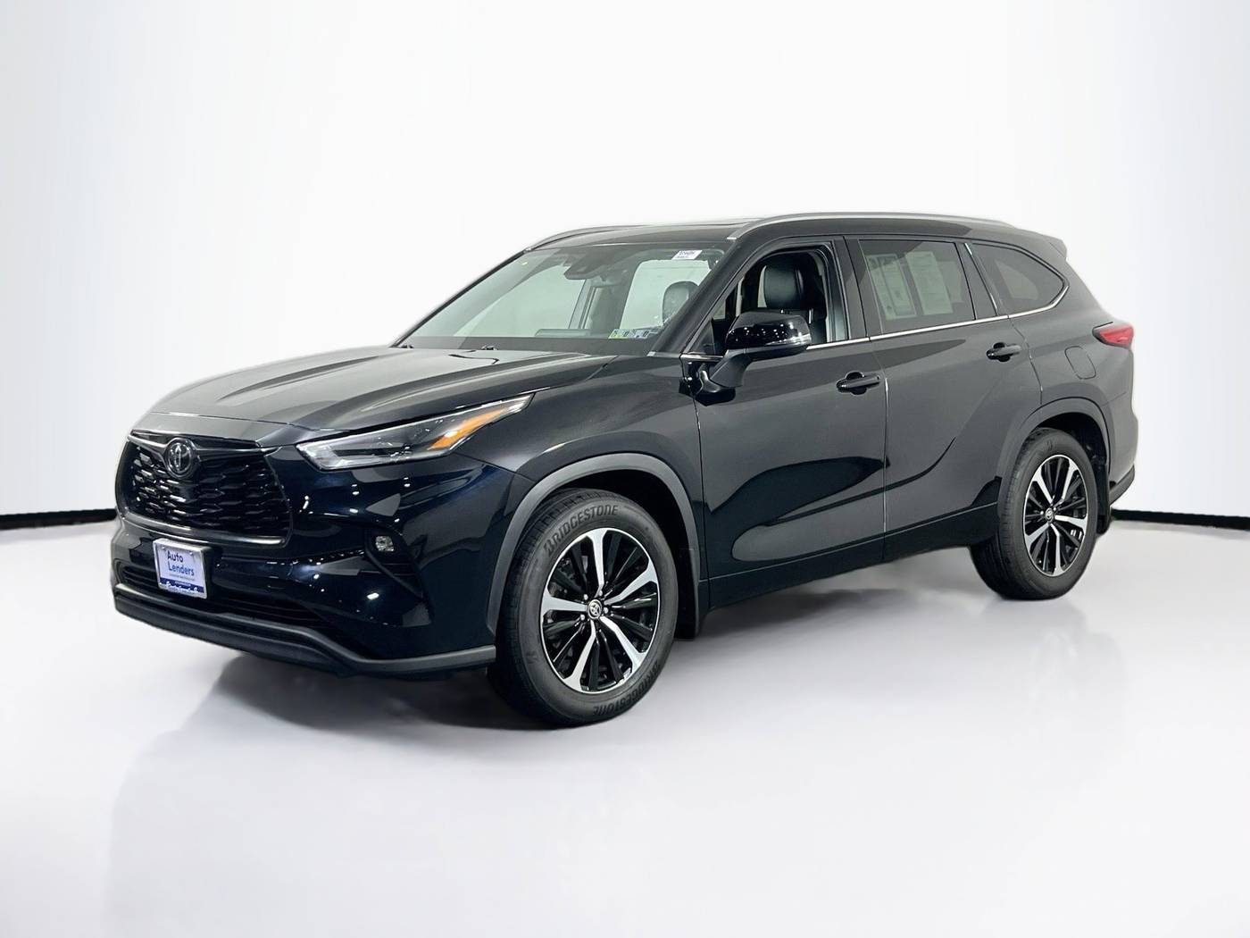 2021 Toyota Highlander XLE — SUV — 30,323 mi — Williamstown, NJ