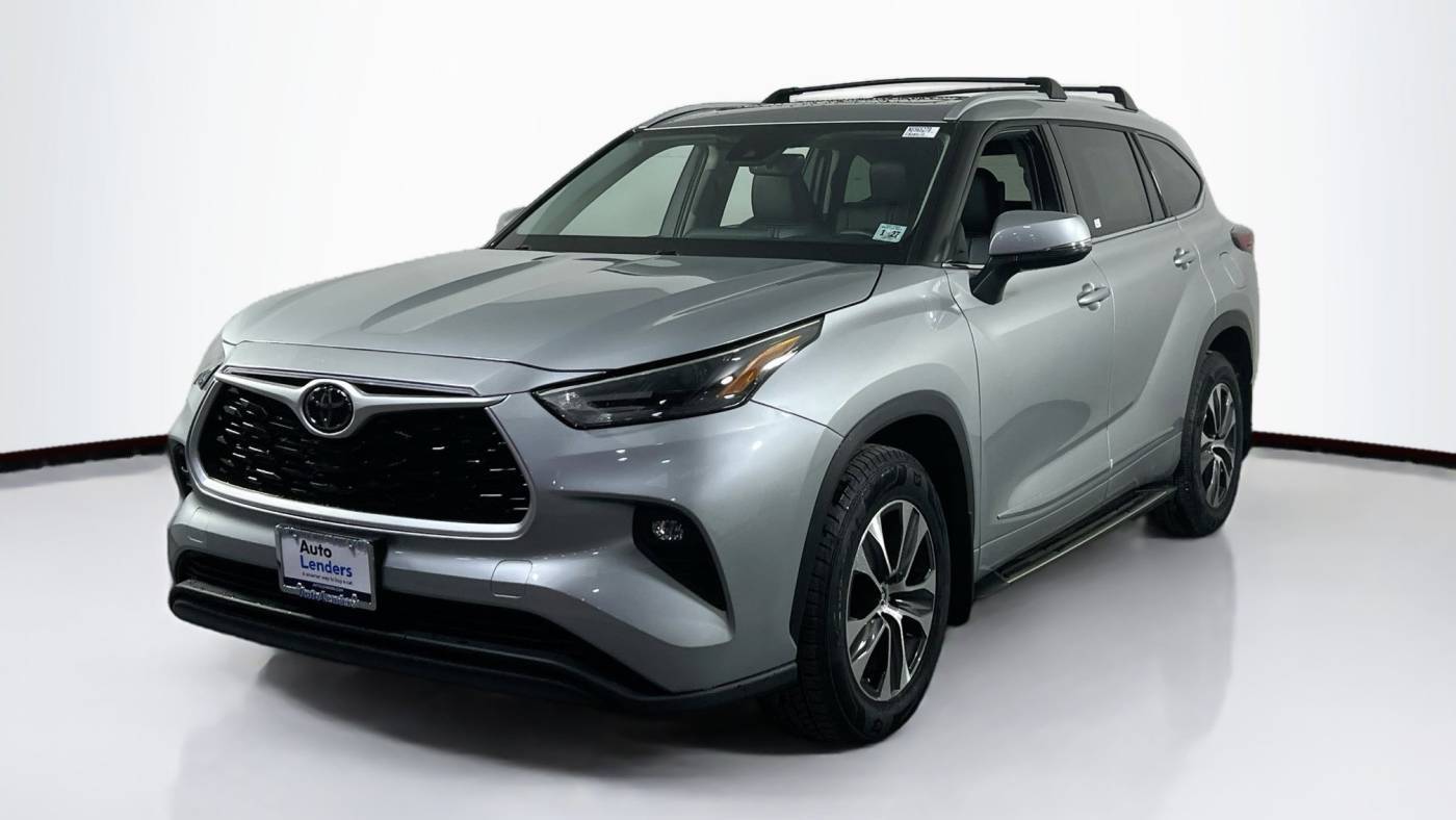 2022 Toyota Highlander XLE — SUV — 25,907 mi — Williamstown, NJ
