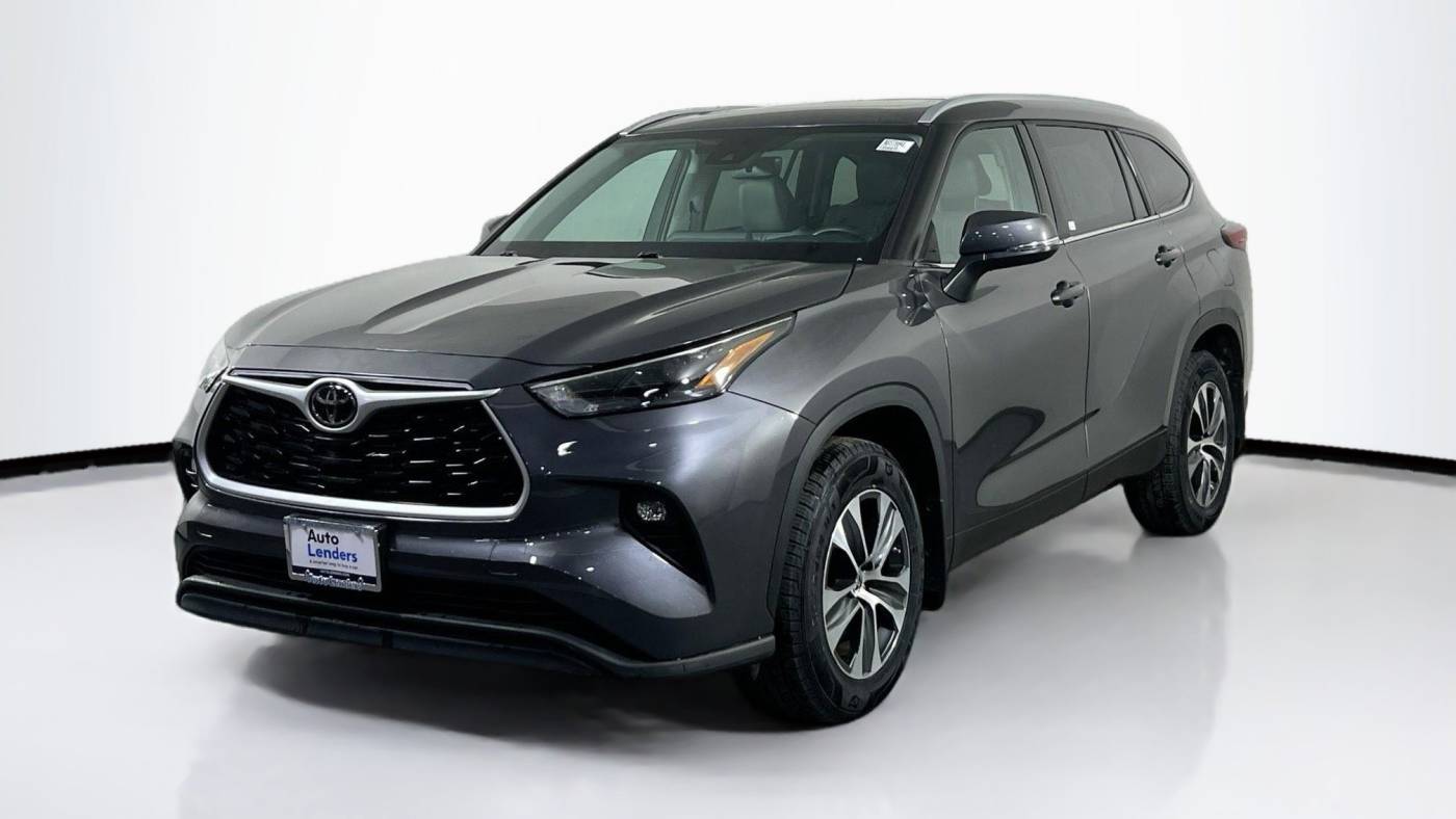 2022 Toyota Highlander XLE — SUV — 12,696 mi — Lakewood, NJ