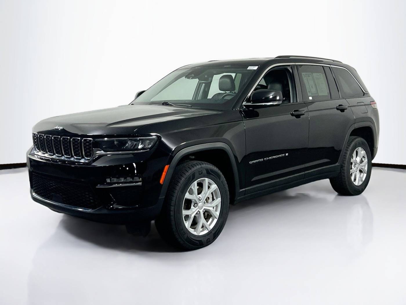 2023 Jeep Grand Cherokee Limited — SUV — 28,508 mi — Lakewood, NJ