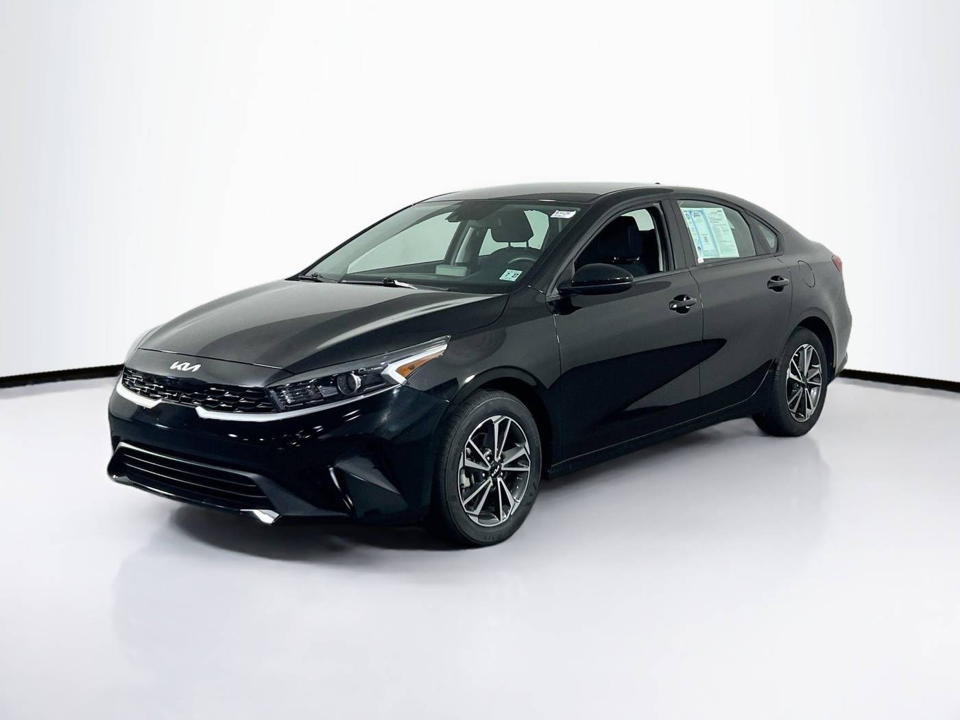 2022 Kia Forte LXS — Sedan — 16,496 mi — Lakewood, NJ