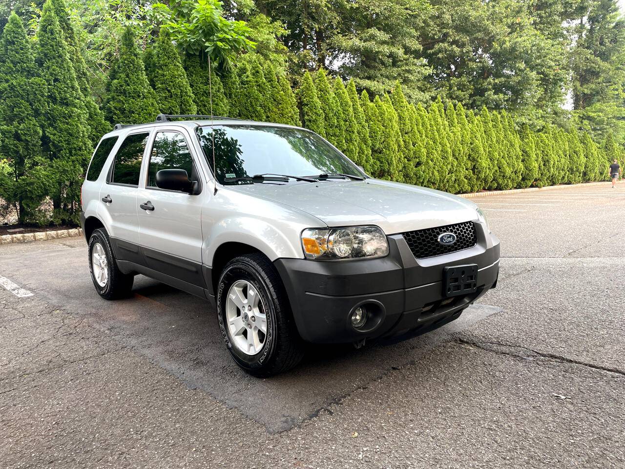 2005 Ford Escape XLT — SUV — 127,325 mi — Garfield, NJ